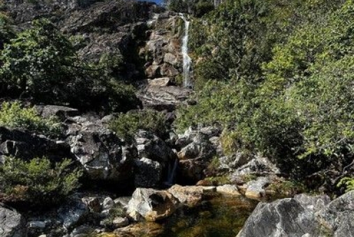 Foto de Cachoeira do Quartel: Patrimônio Natural do Distrito de Inhames
